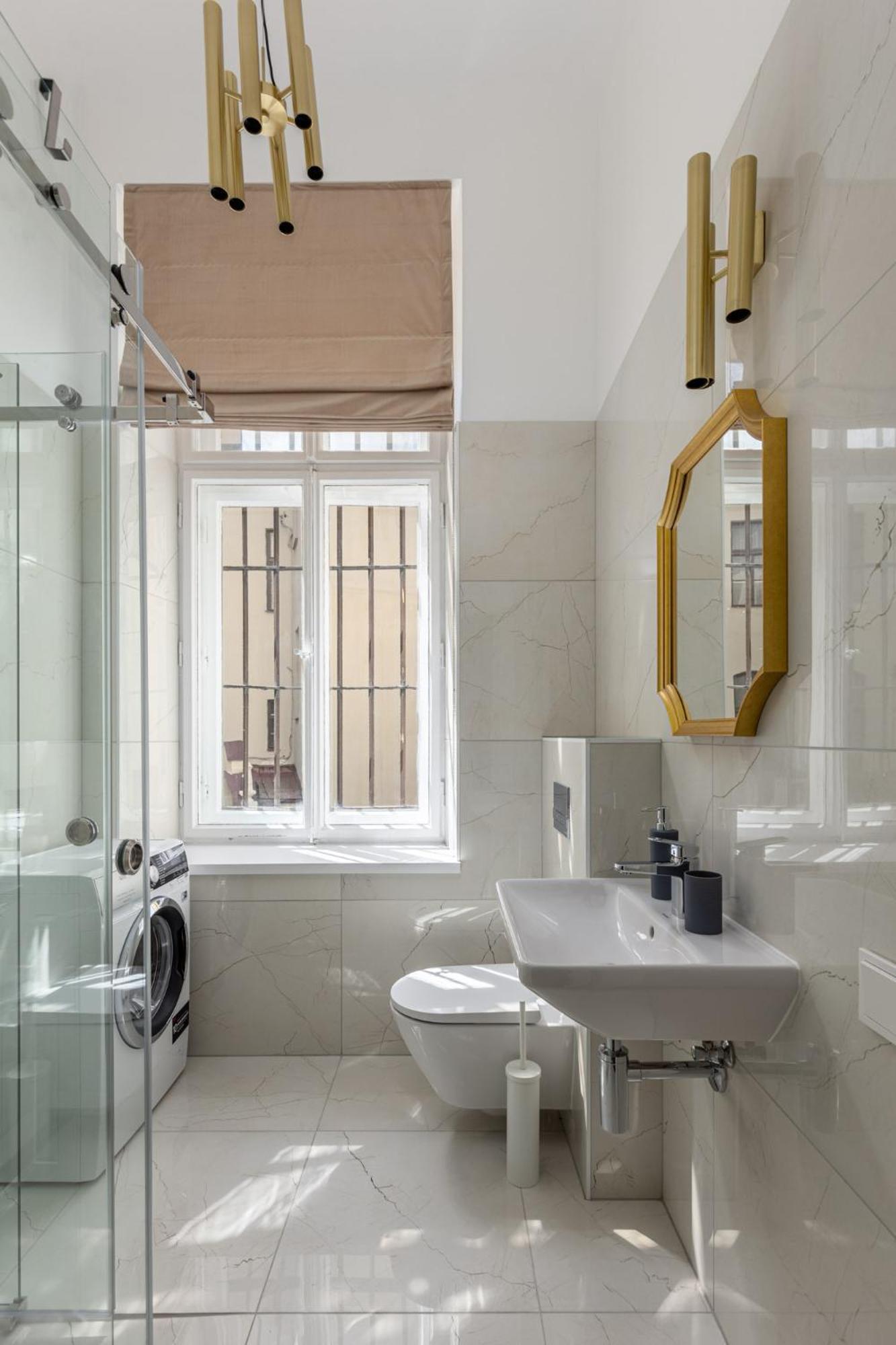 Art Noveau Old Town Apartment
